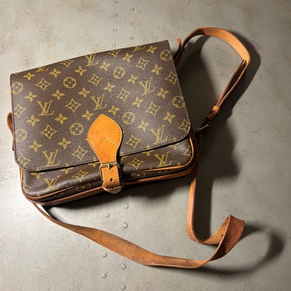 Louis Vuitton LV Shoulder Bag Cartouchiere GM Brown Monogram - Picture 1 of 16